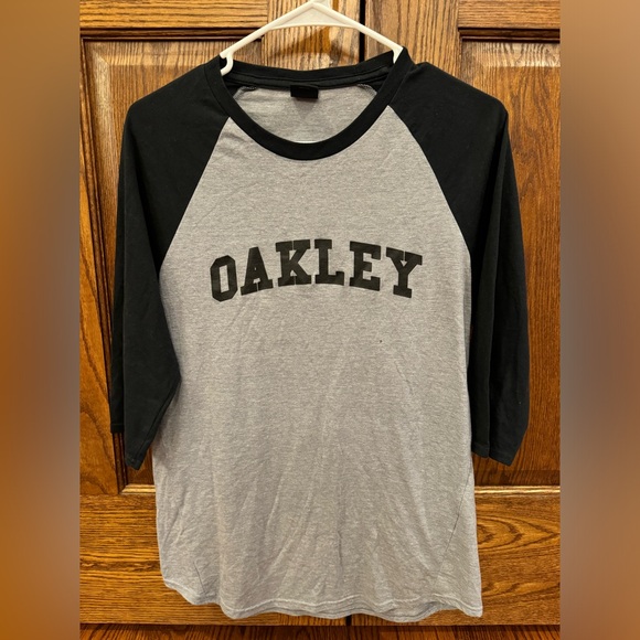 Oakley Tops - Oakley Women’s shirt size small